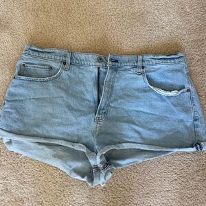 Abercrombie & Fitch High Rise Mom Shorts